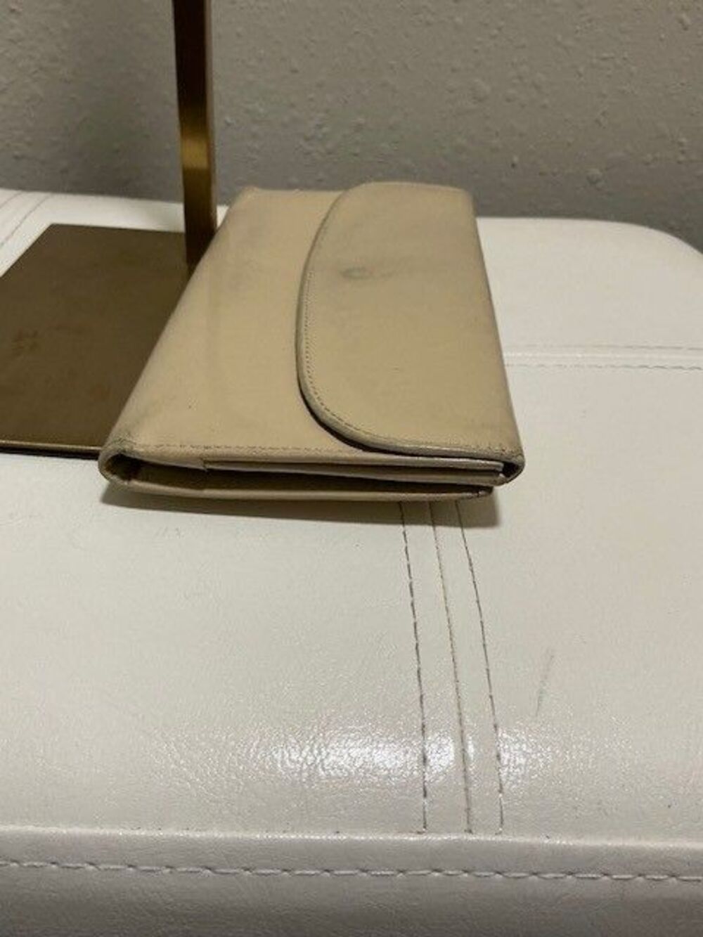 Gucci Patent Leather Tan Long Wallet Double-sided Logo Clasp - Picture 6 of 7